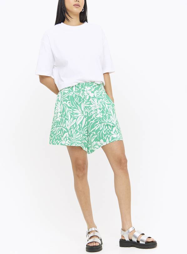 Green Floral Drapey Shorts 10